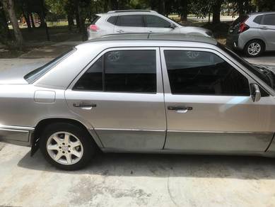 Mercedes Benz 230E  in Subang Jaya, SGR