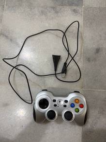 Logitech Gamepad F710