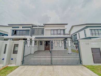 Semi-Detached House For Sale in Alam Impian,SGR
