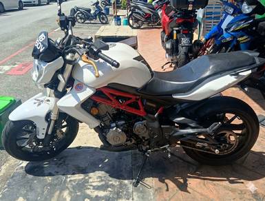 Benelli TNT 300