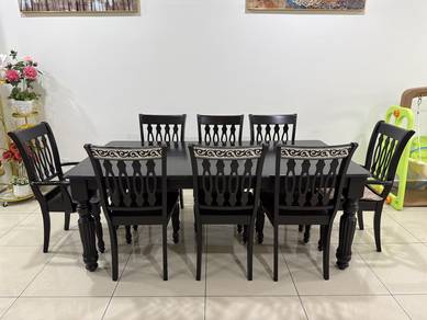 dining Table with 8 chairs (solid wood)