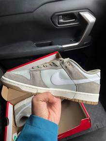 Nike Dunk Low "Light Smoke Grey"