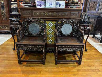 Pair of Blackwood Mother-of-Pearl Armchairs | 酸枝木贝