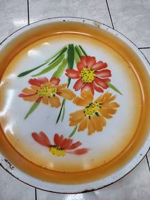 big metal plate