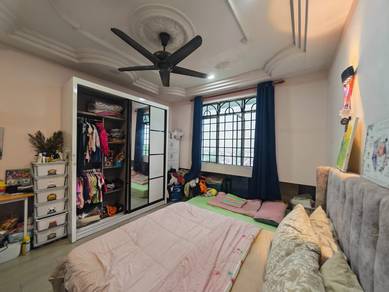 Apartment For Sale in Mon Bisca