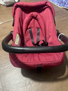 Preloved MAMAKIDDIES infant baby car seat