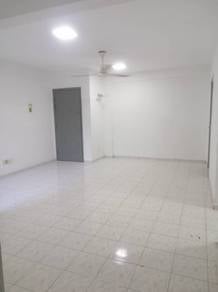 Flat For Sale in Sri Intan (Bandar Seri Alam)