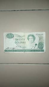 20 new zealand dollars 💵