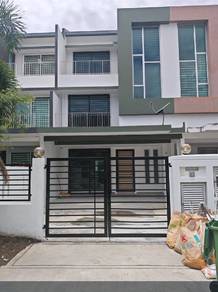 3-storey Terraced House For Sale in Bandar Botanic,SGR