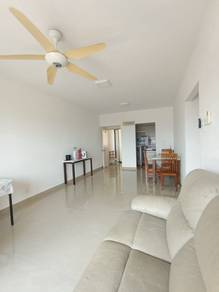 Condominium For Rent in Saraka Apartment