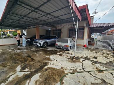 Semi-Detached House For Sale in Pulau Tikus,PNG