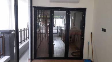 18) Pintu Folding