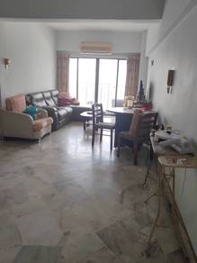 Condominium For Sale in Sri Pelangi Condominium