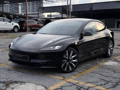 Tesla Model 3 LONG RANGE AWD in Serdang, SGR