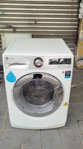 9kg Electrolux inverter front load hot washer