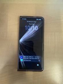 HONOR Magic V5