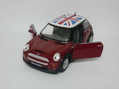 Mini Cooper S 1/28 UK top model car - Red