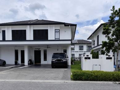 Semi-Detached House For Sale in Puncak Alam,SGR