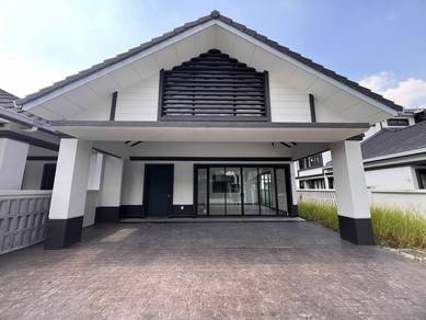 Semi-Detached House For Sale in Shah Alam,SGR