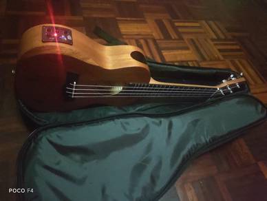 Ukulele AK