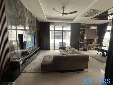 Semi-Detached House For Sale in Setia Alam,SGR