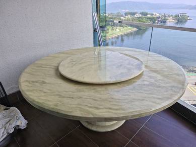 Round marble table