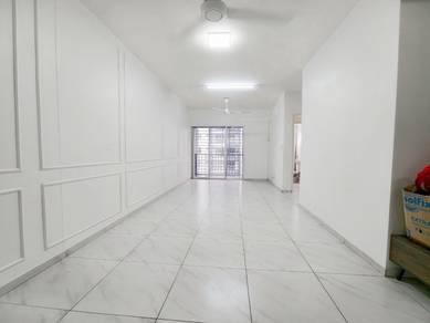 Apartment For Sale in D'Kristal