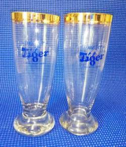 2X NEW festive Carlsberg beer glasses