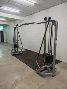 Cable Crossover + 10 lagi peralatan gym.