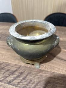 Three-legged metal incense burner (Tripod Censer)