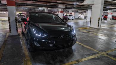 Hyundai Elantra PREMIUM in Petaling Jaya, SGR