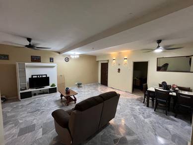Condominium For Rent in Pelangi Indah