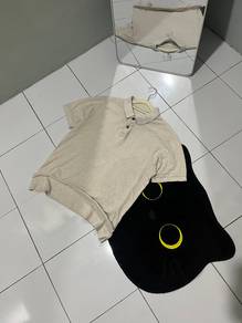 Half polo button