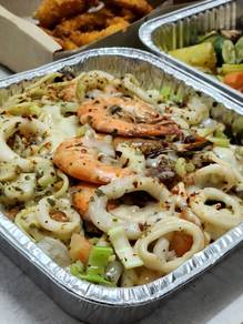 Seafood Aglio Olio