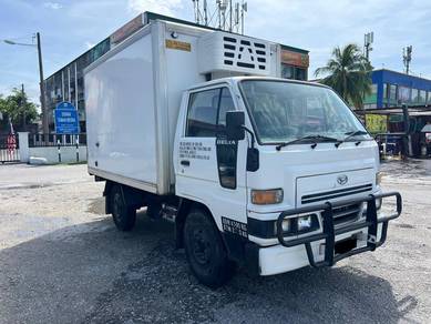 2009/10 Daihatsu V58 Chiller Box