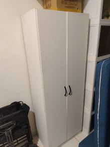 Almari Pakaian Putih Wardrobe White
