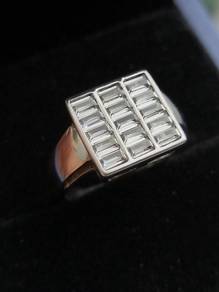 White Zirconia Silver Ring