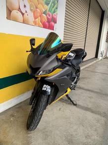 Yamaha R15