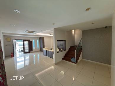 Semi-Detached House For Rent in Klang,SGR