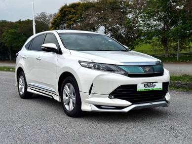 Toyota Harrier PREMIUM in Bangsar, KUL