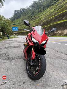Honda CBR650R