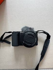 SONY ZVE10 mirrorless camera with 16-50mm lens kit