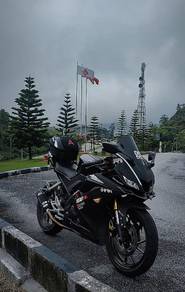 Yamaha R15