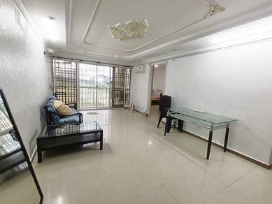 Apartment For Rent in Taman Kristal