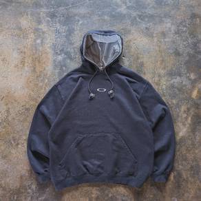 Vintage Oakley Center Hoodie 