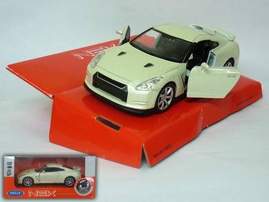 Nissan GT-R R35 1:38 Diecast Model Car - White
