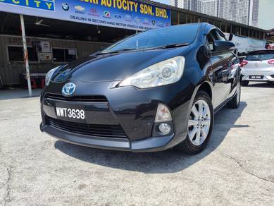 2012 Toyota Prius c (HYBRID)