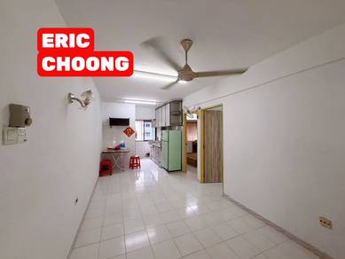 Apartment For Sale in Farlim Flat