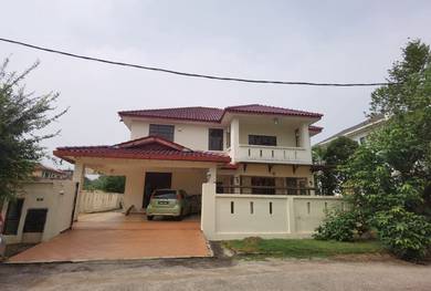Bungalow House For Sale in Ayer Keroh,MLK