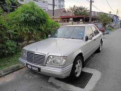 Mercedes Benz 220E in Cheras, KUL